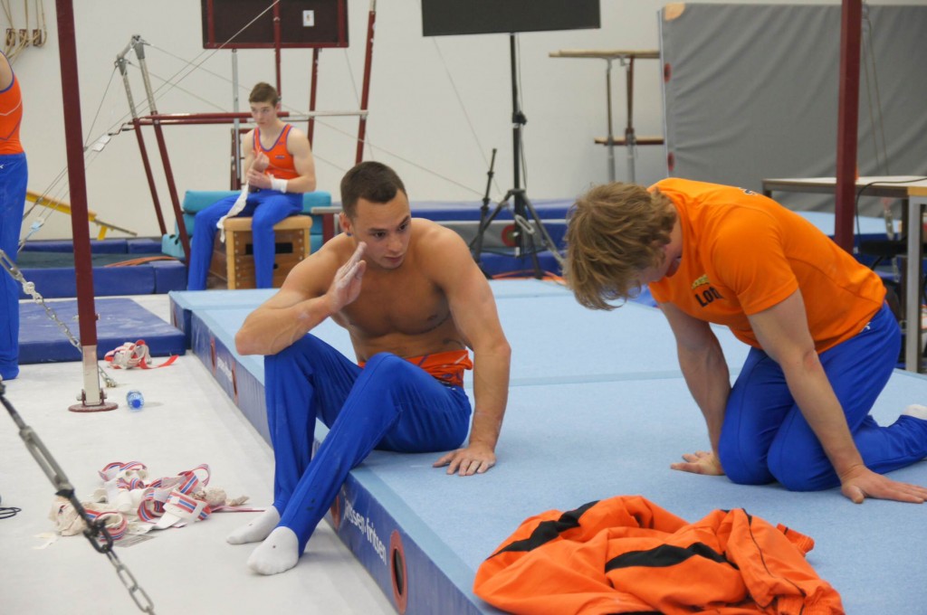 Epke Zonderland in gesprek met Bart over zijn brug oefening